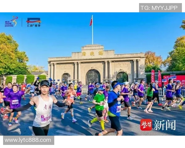 南京城市马拉松点评:飞盘队展现灵活性与团队协作的完美结合